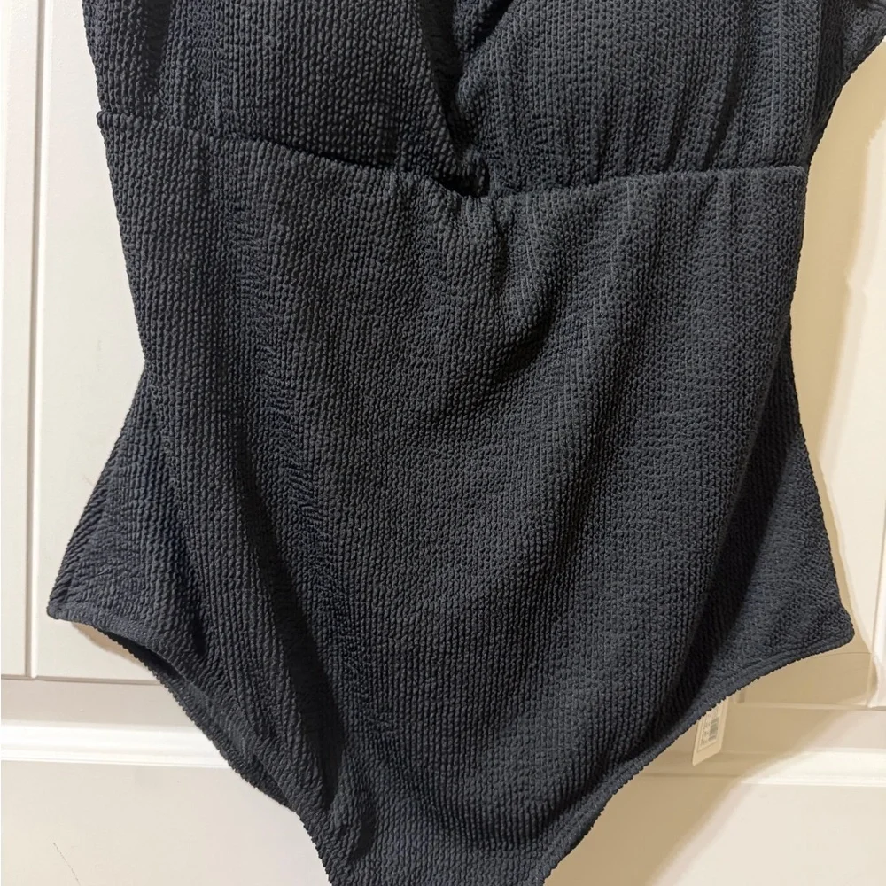 Seraphine Black Textured Bathing suit✨XL✨